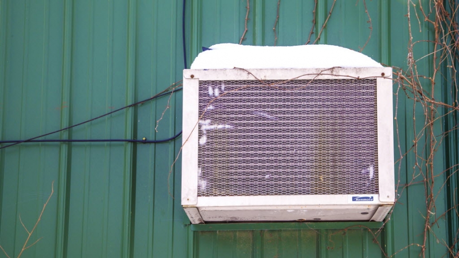 Window A/C in winter